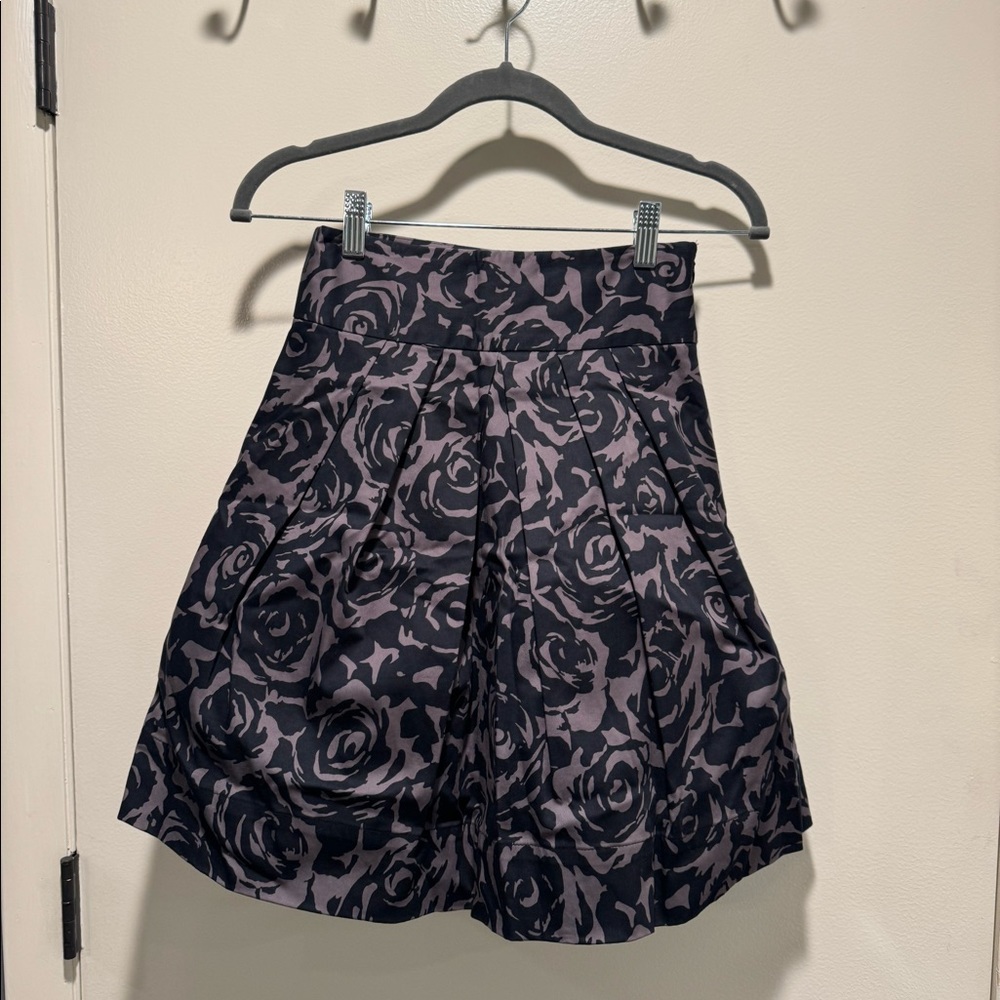 Full high waisted floral skirt